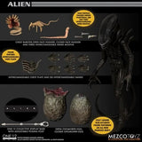 Mezco - One:12 Collective Action Figures - Alien